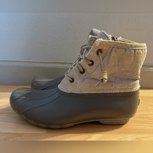 Sperry Outdoor Two-Tone Waterproof Duck Boots in Blue/Gray- Women’s Size 9.5